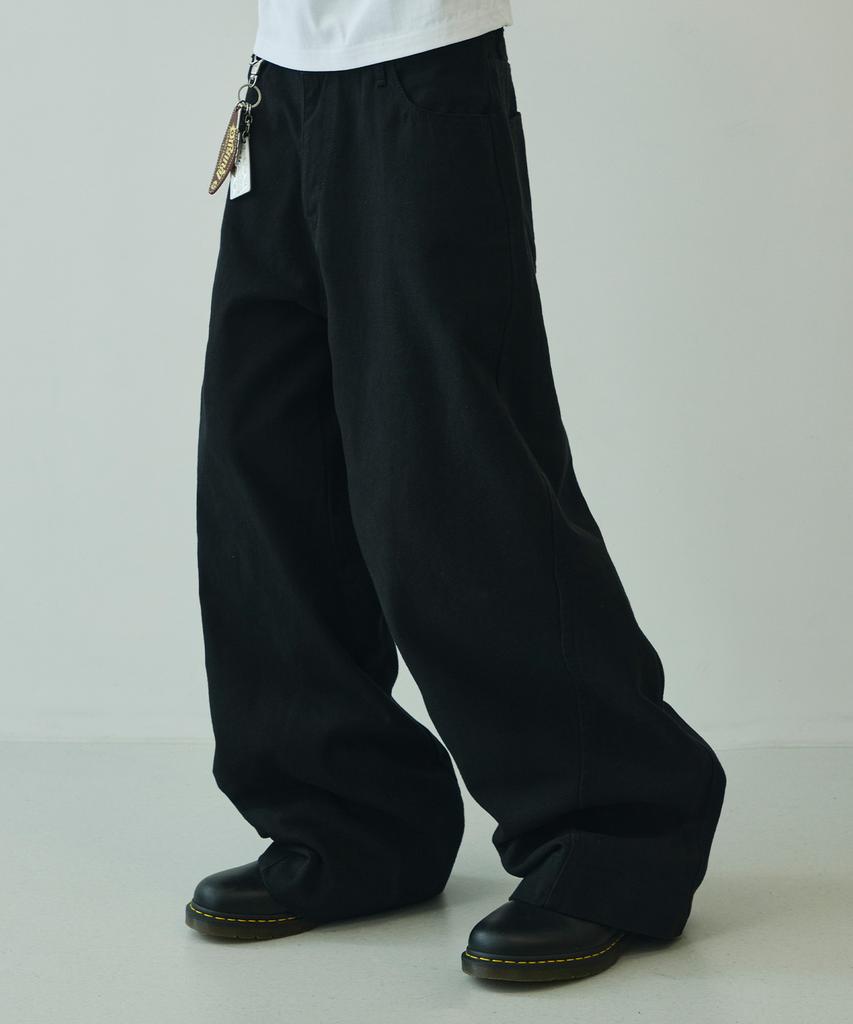 SIGNATURE Twist Curved Cotton Pants [Black]