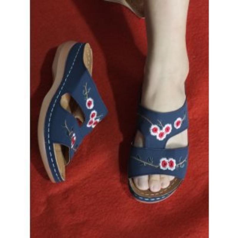 Cross-border Summer New Women's Shoes Hollow Flower Embroidered Sandals Wedge Heel Large Size Women's Slippers Women