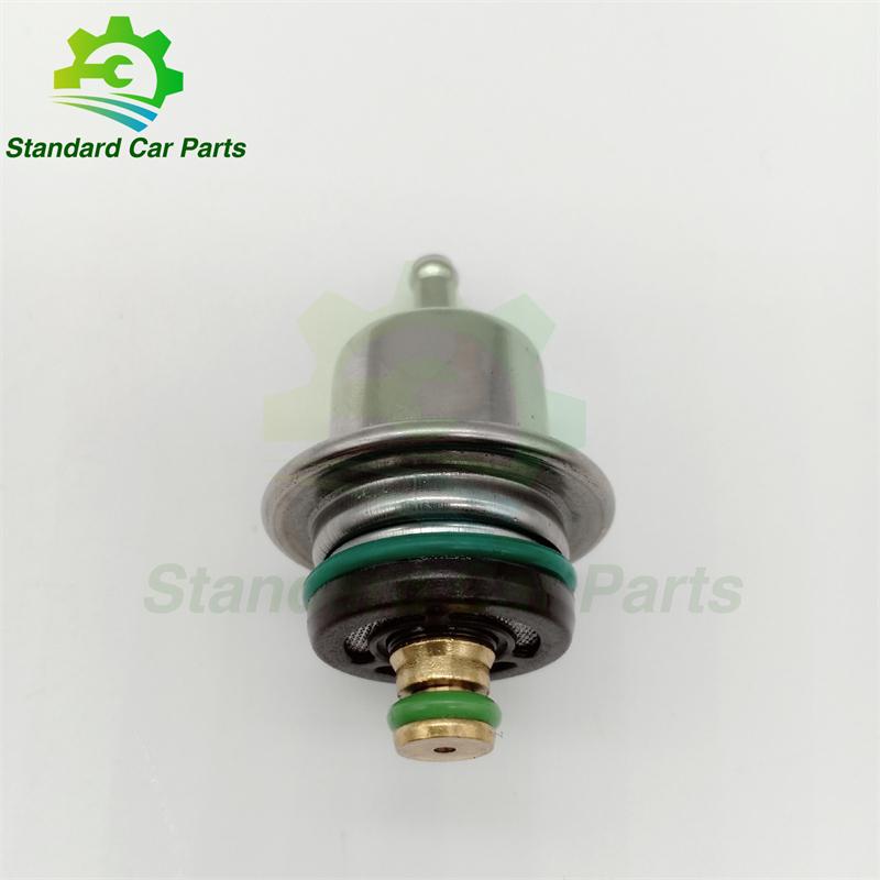 0280160592 Fuel Pressure Regulator For Ford Falcon Holden Berlina VT Crewman GM Omega