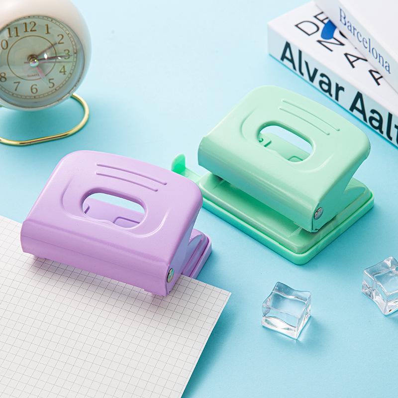 Дырокол Macaron Color с двумя отверстиями для плотных листов бумаги