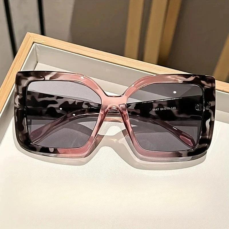 New Large Frame Sunglasses Men'S And Women'S Fashionable Rectangular Versatile Contrasting Color Simple Uv Resistant Glasses