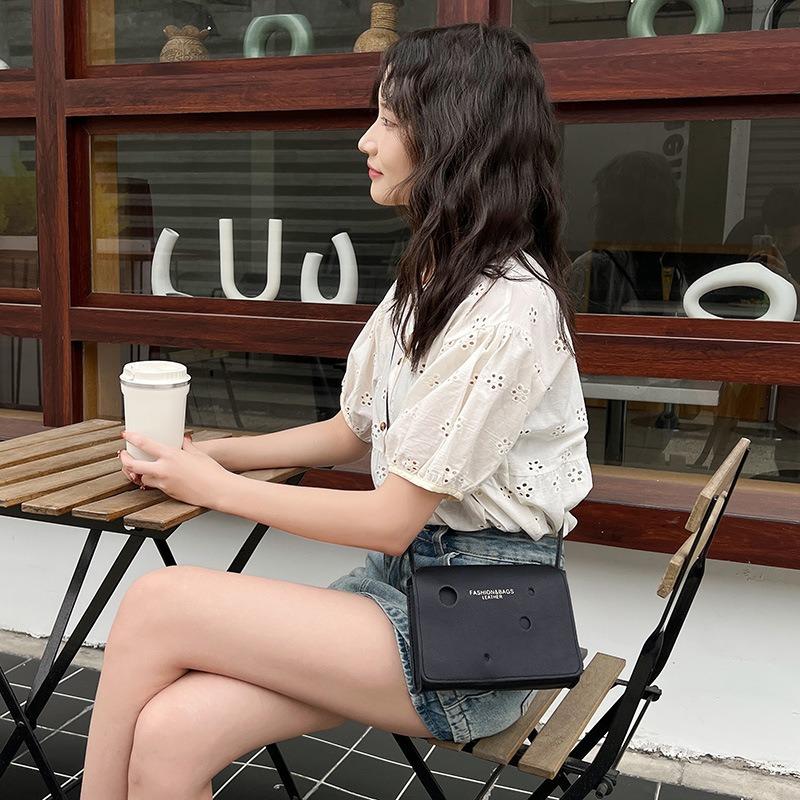 Трендовая модная маленькая квадратная сумка, новая сумка через плечо, персонализированная модная сумка-мессенджер, женская сумка, одна штука.