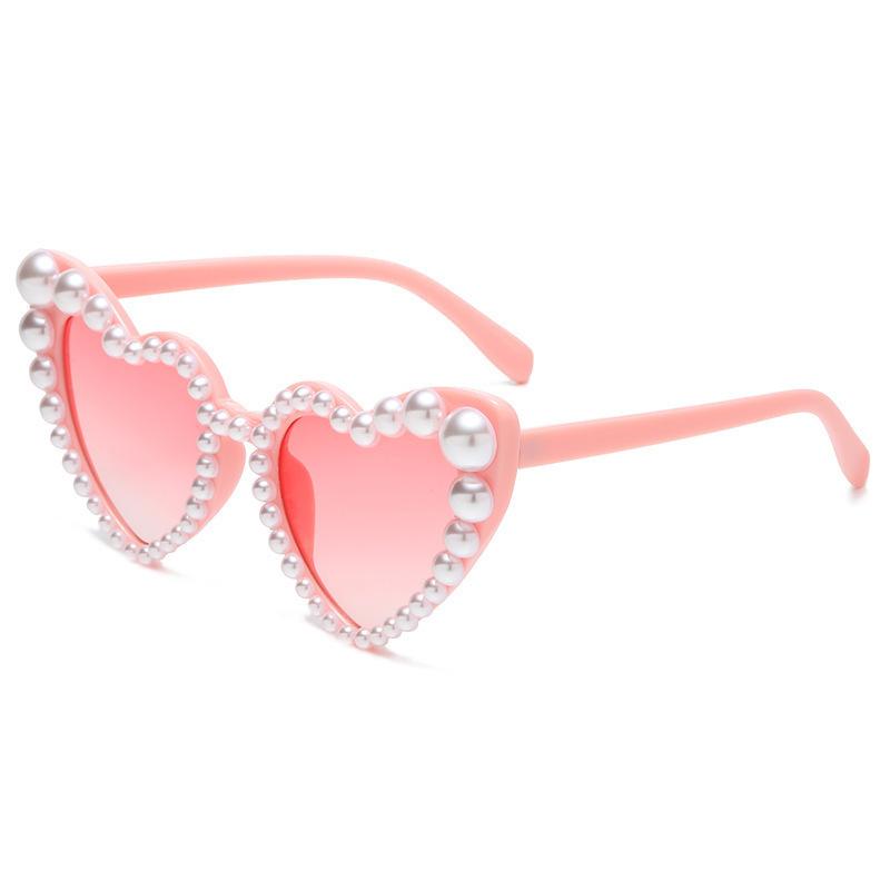2026 Cute Heart Sunglasses Pearl Beaded Frame UV Blocking Trendy Eyewear For Women and Girls KJ211