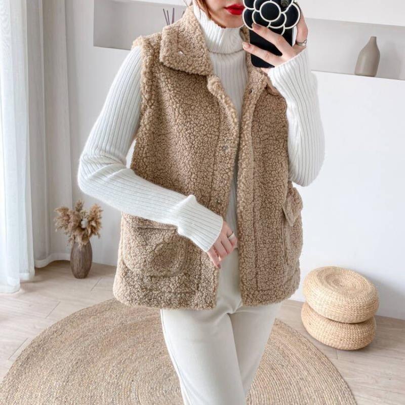 Куртка-жилет из меха ягненка для женщин на осень с комбинацией меха и кожи, универсальный короткий фасон, длина до плеч