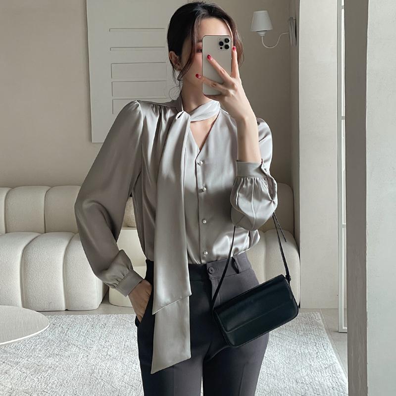 Fashion Long Sleeve Casual Shirt Women Spring and Summer Bow V-neck Solid Button Up Loose Blouses Women Elegant Simple Office Shirt Chic Tops 26436