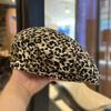 Весна и осень новый леопардовый принт берет детский корейский вариант универсальный дорожный показ мод лицо темперамент маленькая шляпа художника