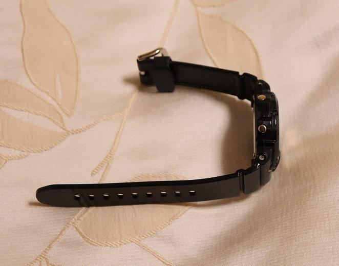 Casio Черно-золотые часы BABY-G