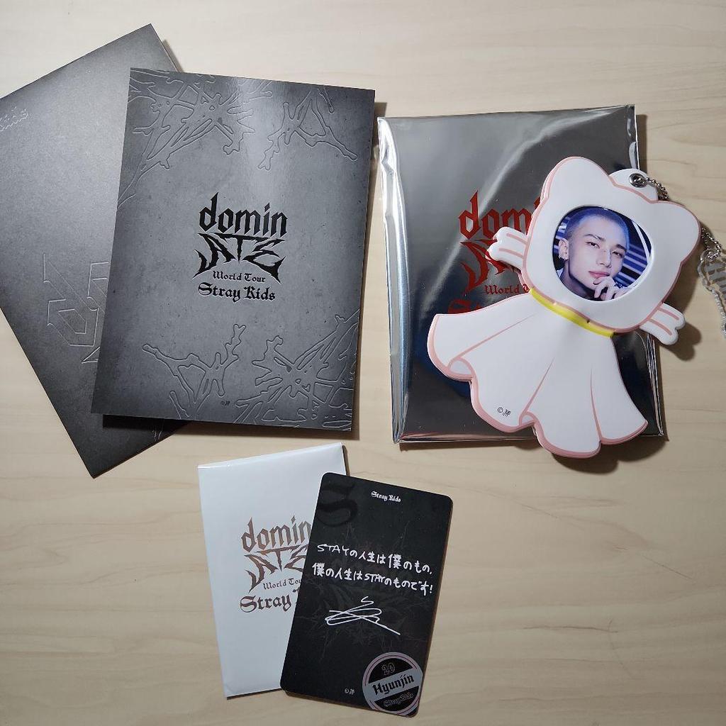 [USED] StrayKids Hyunjin DominATE Stadium Running Training, Keychain