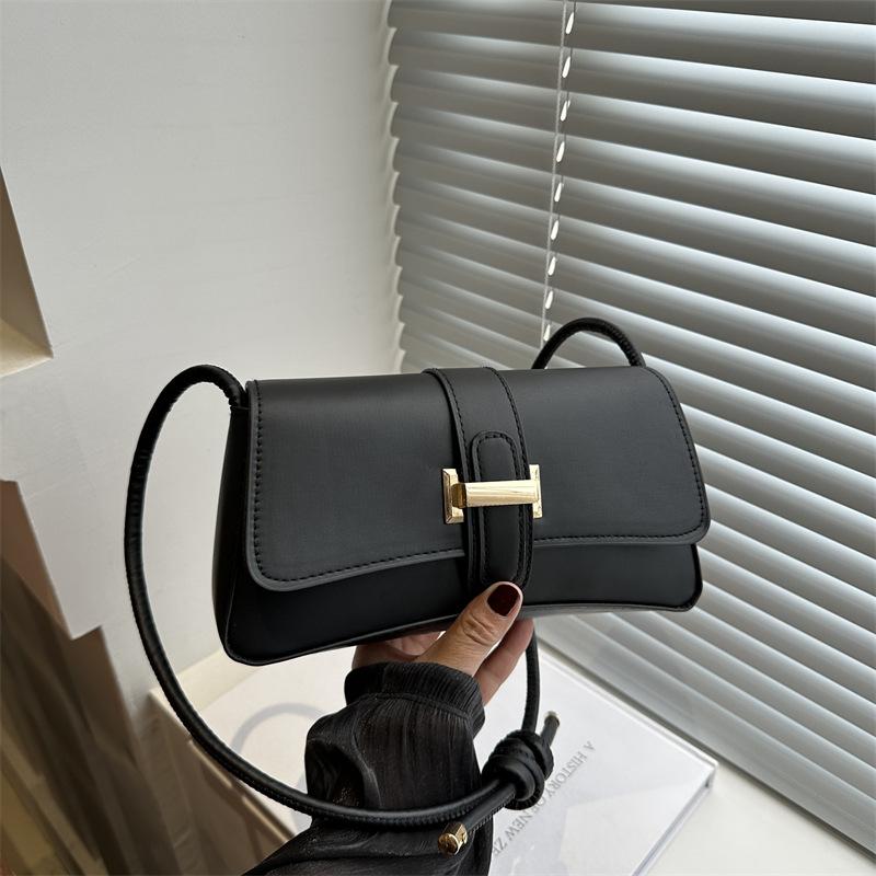 Autumn And Winter Trend Versatile Fashion Underarm Small Square Bag Simple Casual Niche Design Shoulder Messenger Bag