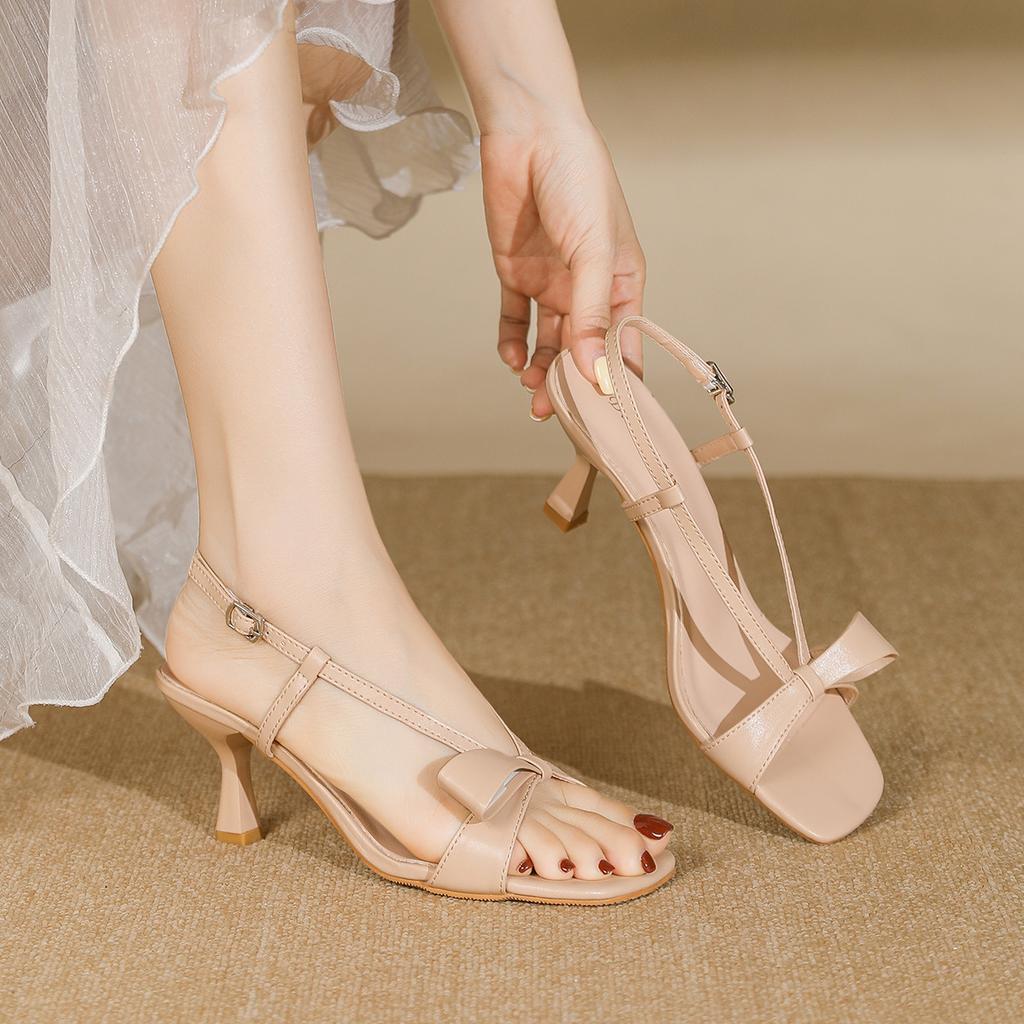 Белые сандалии женские летние бант простые и сексуальные квадратный носок тонкий каблук темперамент с юбкой высокий каблук