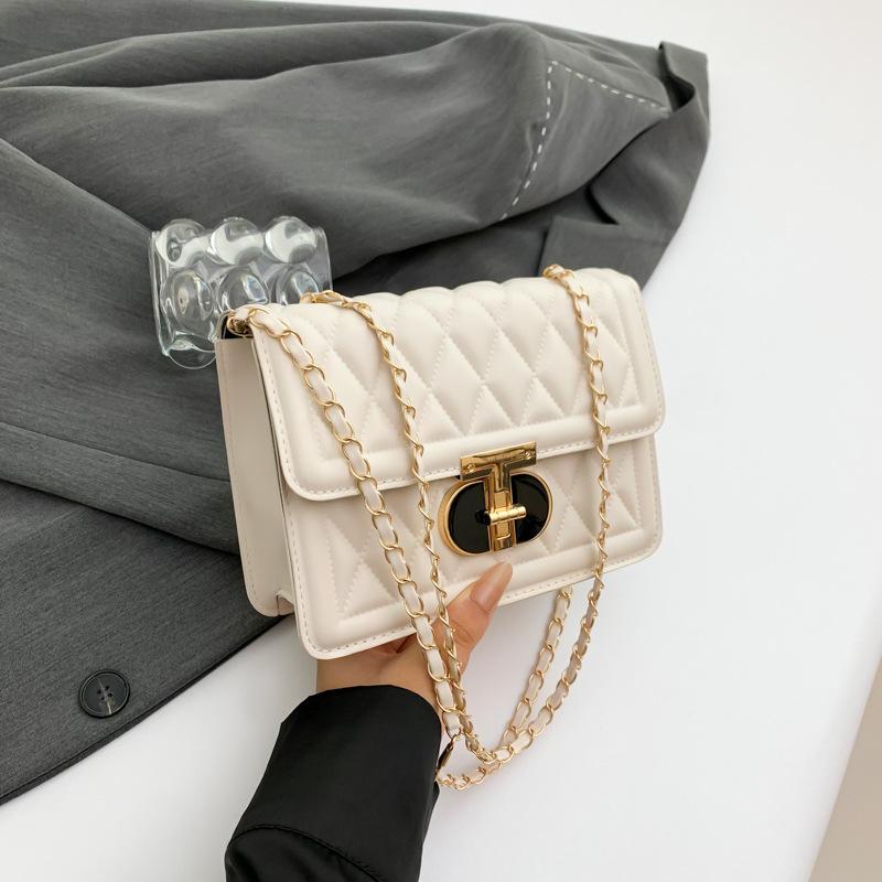 Casual French Underarm Bag for Women New Trendy Fashion Chain Diamond Shaped Single Shoulder Small Square Bag Fashionable Crossbody