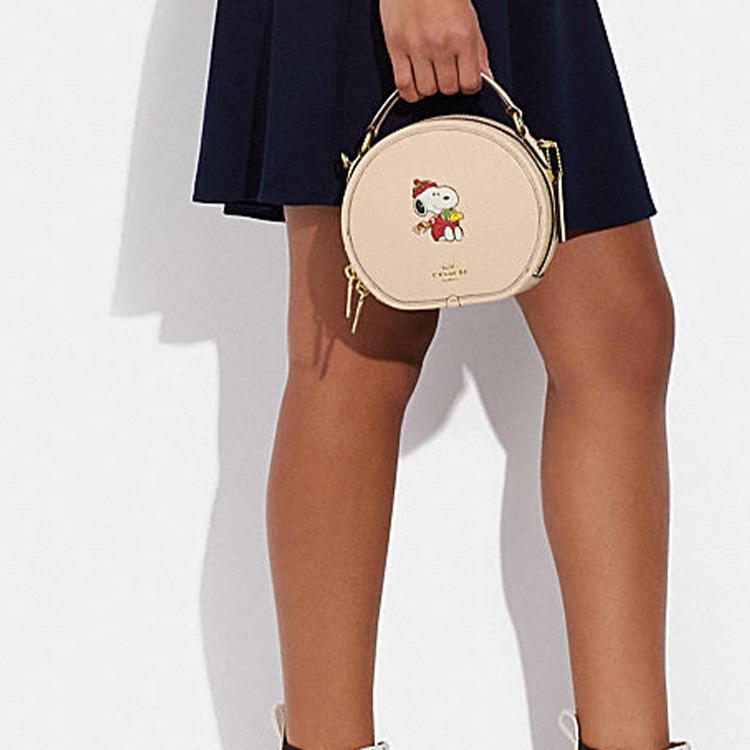 New COACH Peanuts Snoopy Collaboration Canteen Cow Leather Handbag Shoulder Bag Crossbody Bag Small Size Women's Ecru CE845-IMOQY