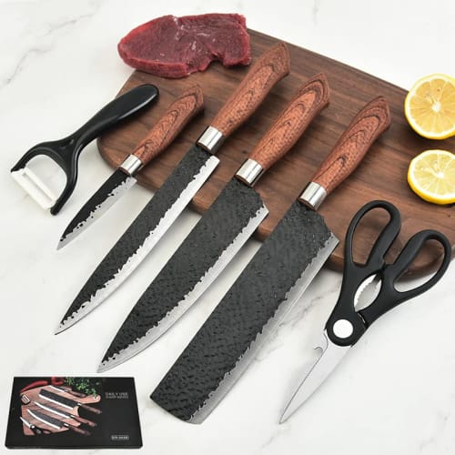 6-piece stainless steel knife set featuring a chef's knife, Santoku knife, vegetable knife, sashimi knife, paring knife, scissors, ceramic peeler, and