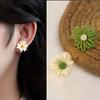 Модные асимметричные серьги с цветком ромашки, корейские серьги без отверстия для ушей, зажим для ушей, ювелирные изделия, подарок