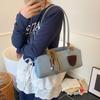 Вместительная ретро французская сумка подмышку женская 2025 новая универсальная модная сумка на плечо в иностранном стиле портативная сумка-тоут