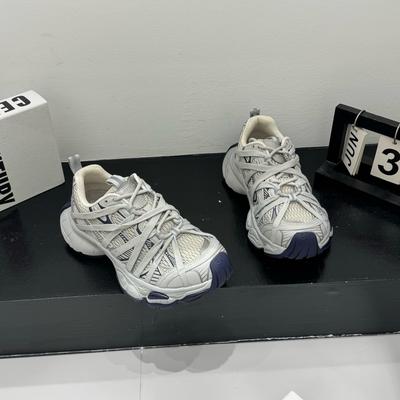 Сетчатые кроссовки-папы женские новые увеличивающие рост дышащие с круглым носком спортивные и повседневные туфли