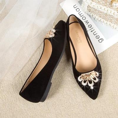 Модные красные туфли-слипоны с горным хрусталем для невесты для женщин, акция, высокое качество, модные, лето 2025, социальная оптовая торговля, женские балетки Beau Today