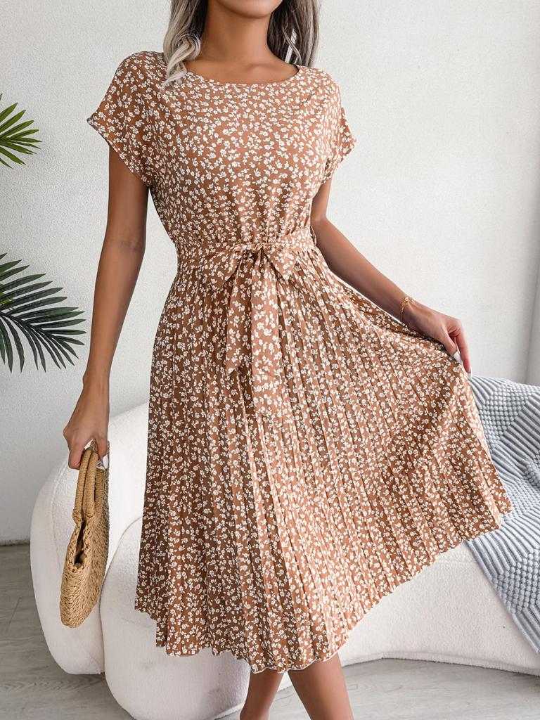 Women's Casual Short-sleeved Floral Pleated Dress