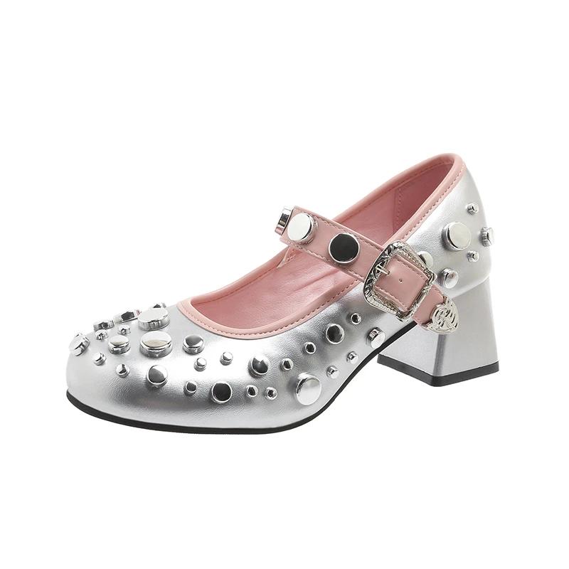 Туфли для женщин 2024 года, высококачественные женские туфли-лодочки с пряжкой, осенние туфли с круглым носком, металлические украшения, однотонные туфли на толстом каблуке