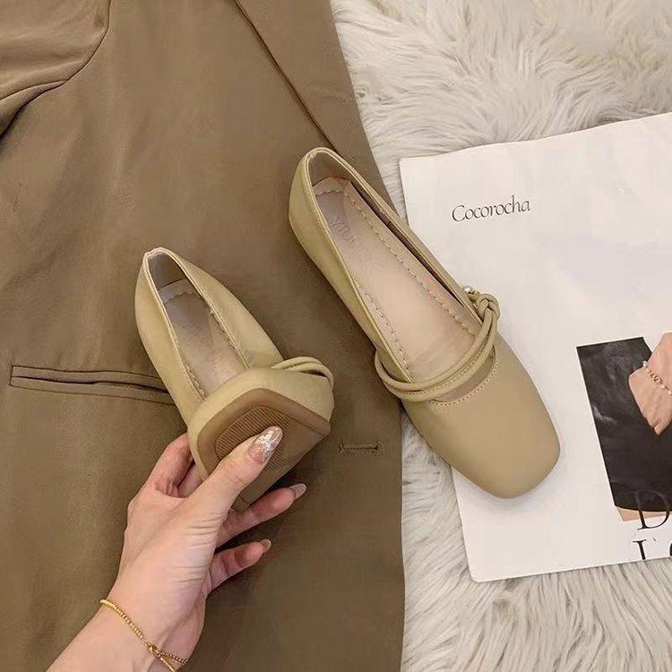 Туфельки Мэри Джейн с характером, с юбкой, маленькие кожаные туфли-одиночки для девочки, новинка весны 2025, вечерний ветер, плоские туфли-бабушки, туфли-мешочки