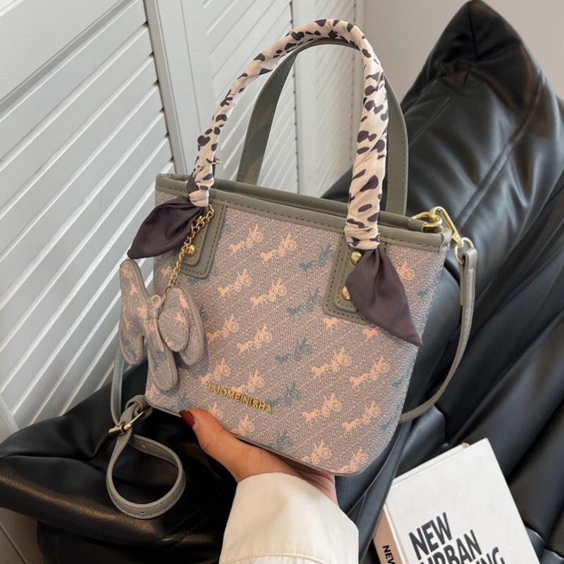 Niche Women's Bag 2025 New Summer Fashion Women's Small Bag High-end Messenger Bag Portable Bucket Bag