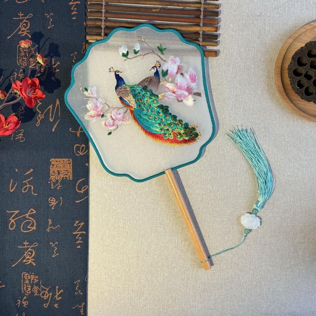 С кисточками китайский вышитый веер в китайском стиле туань фан товары для вечеринок шелковый веер китайская свадьба