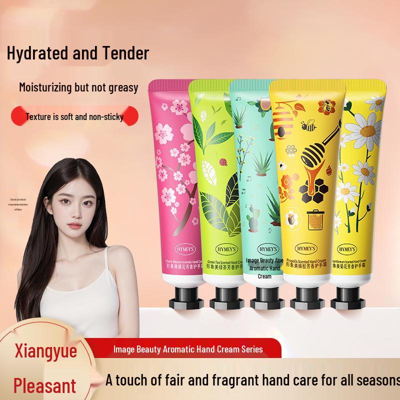 Chrysanthemum Hand Cream: Smooth, Gentle, and Moisturizing Anti-Chapping Skincare.