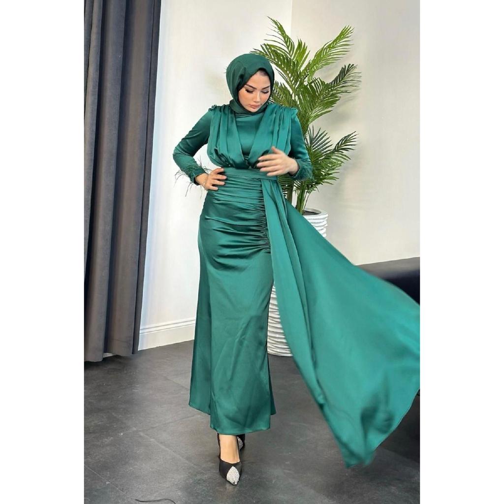 Атласное вечернее платье с хвостом, черное