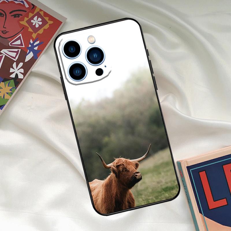 Highland Cows Phone Case For iPhone 16 15 14 12 11 13 17 Pro Max 15 16 Plus 13 Mini 16e 17 Air Funda Cover