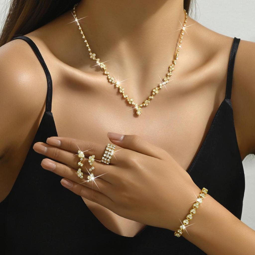 Модный свадебный набор аксессуаров 2024: Золотое ожерелье со стразами, серьги, браслет и кольцо