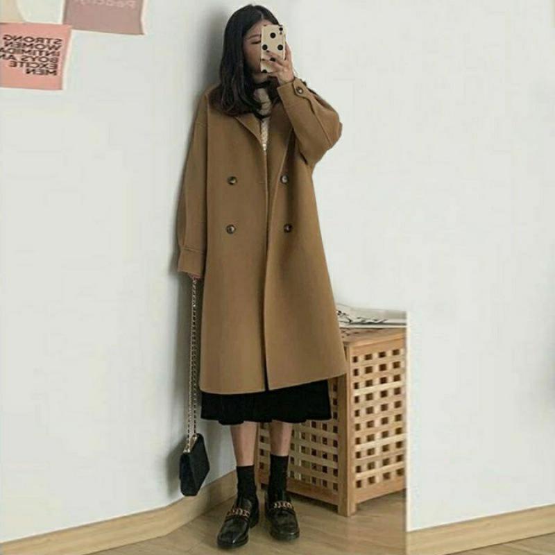 Hepburn-Style Wool Coat: 2023 Autumn/Winter Korean Edition, Loose Quilted, Thickened, Small Size, Women's Mid-Length