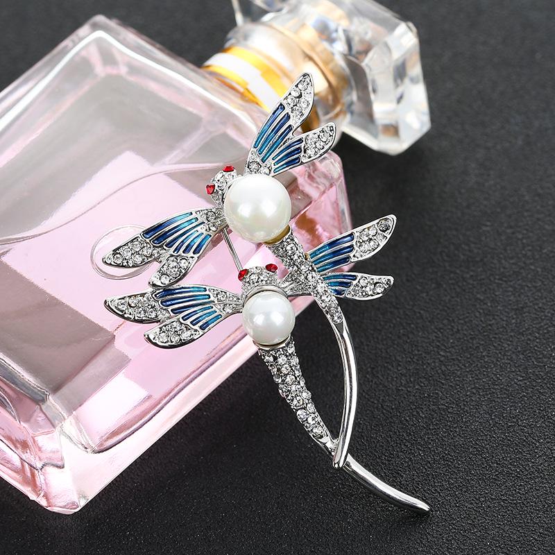 Retro Diamond-Encrusted Dragonfly Brooch Temperament Dripping Insect Brooch Niche Design Sense Pin Suit With Accessories