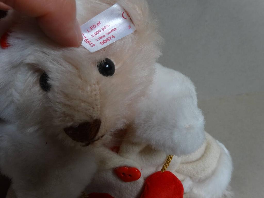 Steiff Little Santa 2003 Japan Limited Edition Japan Christmas Teddy Bear with Wooden Box and Certificate of Authenticity 674/2000