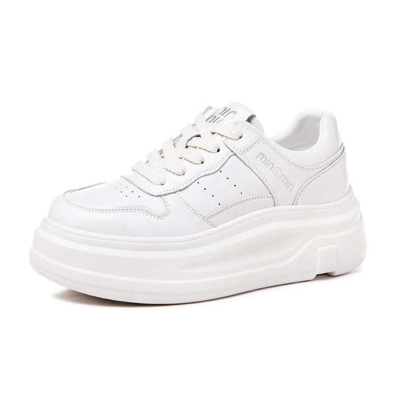 Женские модные белые кроссовки на платформе из натуральной кожи - весна/осень 2025 г. - визуально увеличивают рост, на толстой подошве, со шнуровкой, в уличном стиле