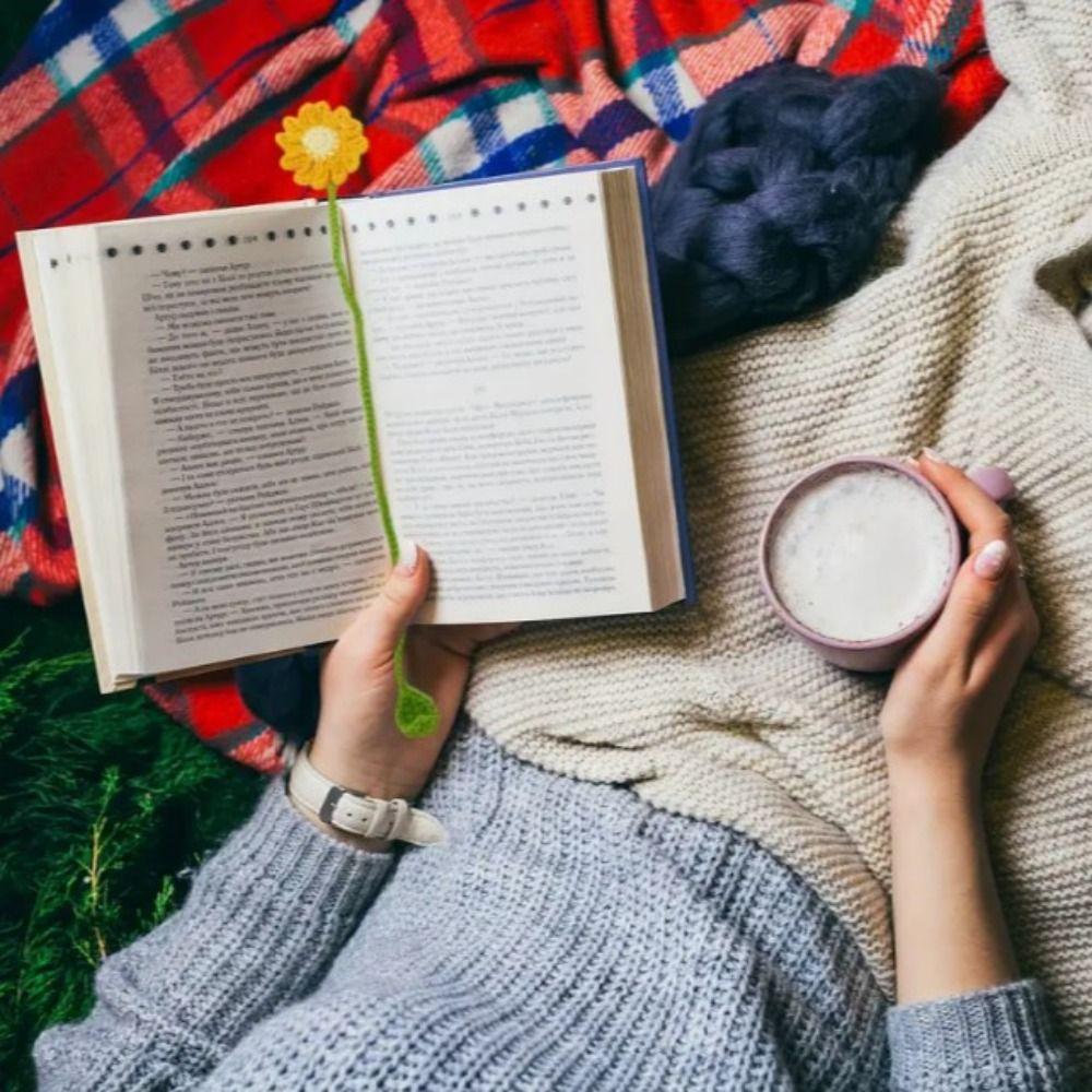 Daisy Flower Knitted Bookmark Handmade Crochet Book Marker Creative Floral Pendants Perfect Gift