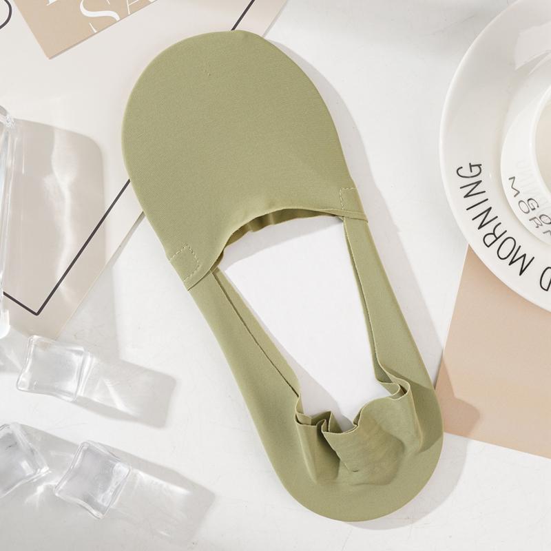 Men Ice Silk Seamless Boat Socks Breathable Cotton Bottom Silicone Non-slip Ankle Invisible Socks for Men