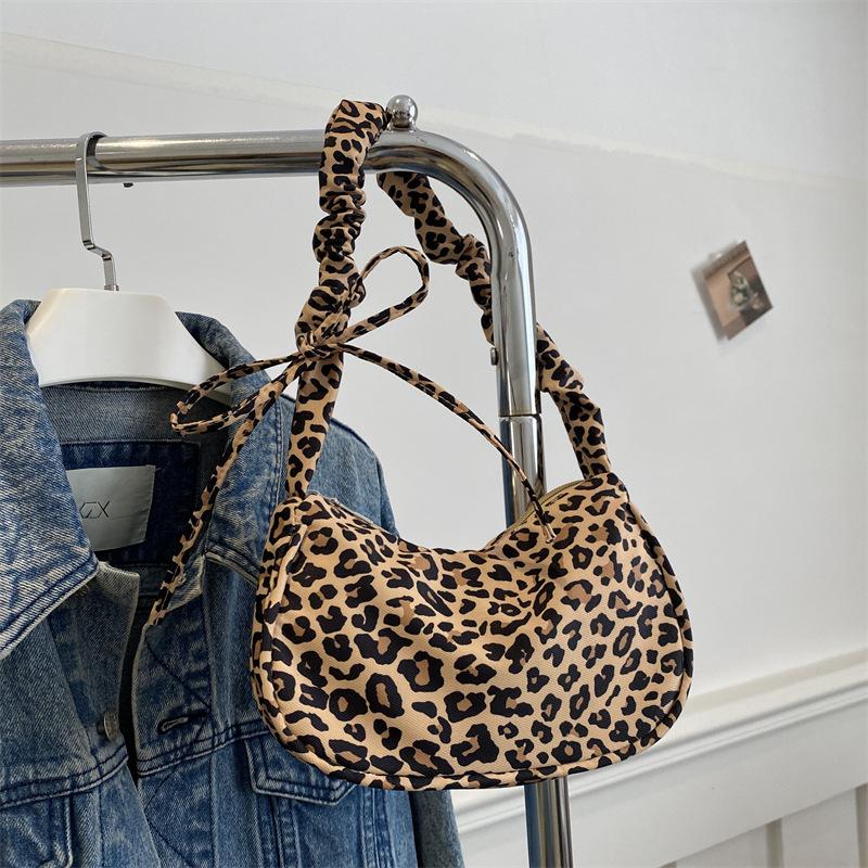 Трендовая однотонная сумка-облако женская новая с принтом модная леопардовая подмышечная сумка на одно плечо и сумочка CLE