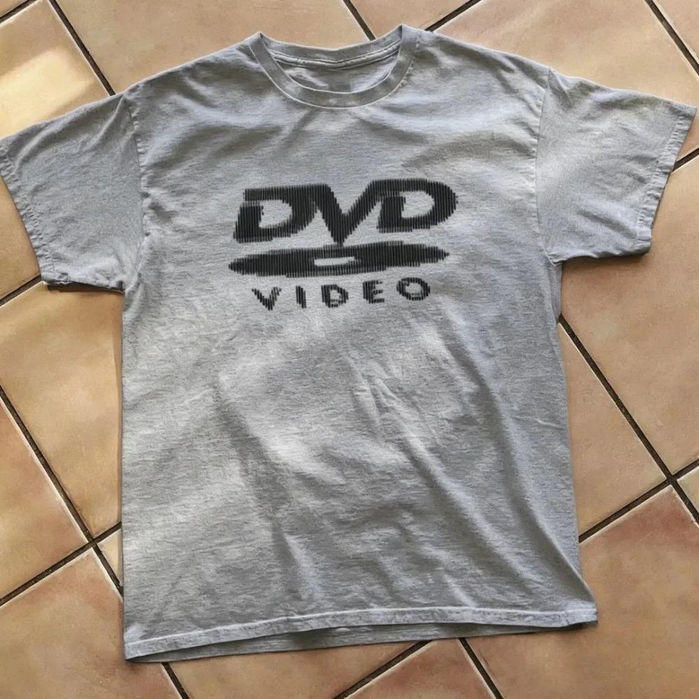 2026 Смешная Ретро Графика Логотип DVD VIDEO Печать Футболка Мужская Женская Свободная Повседневная Уличный Стиль Топ Летняя Новая Футболка