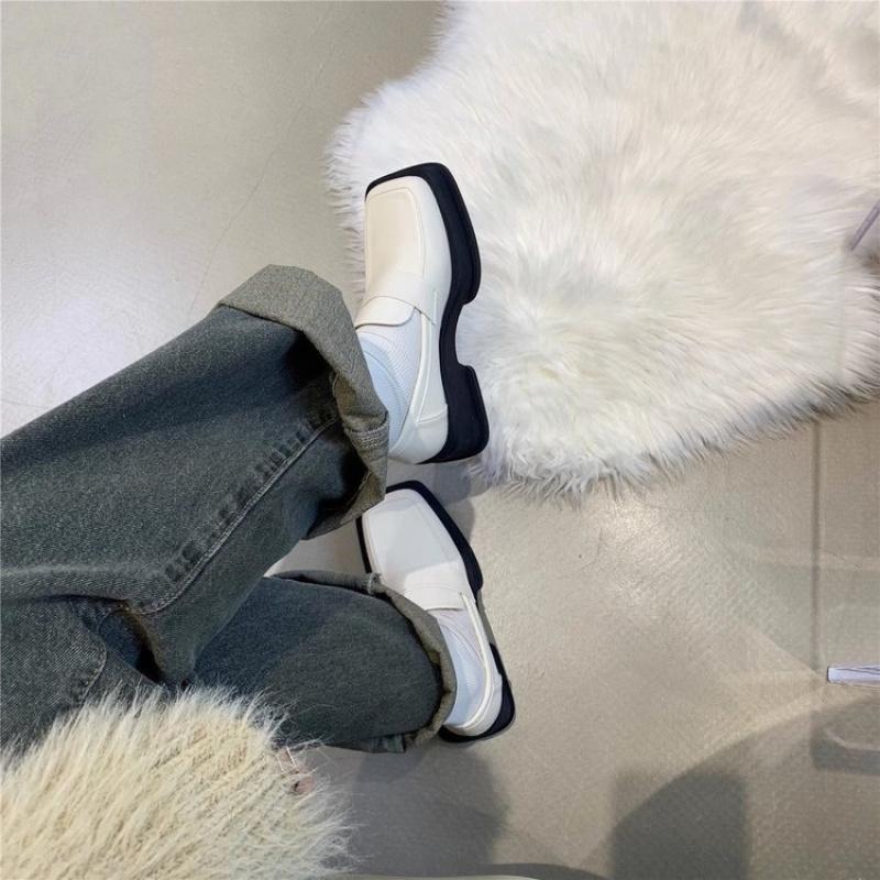 Ретро Лоферы на толстой подошве с квадратным носком Женские Черные в британском стиле Универсальные Весенние туфли-одинарки Маленькая кожа 2025