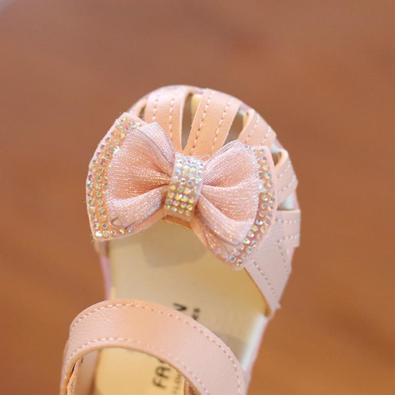 New Sandals Fashion Versatile Comfort Baby Shoe Soft Anti Slip Exquisite Girls Shoes Princess Sweet Flat Simple Baby Sandals