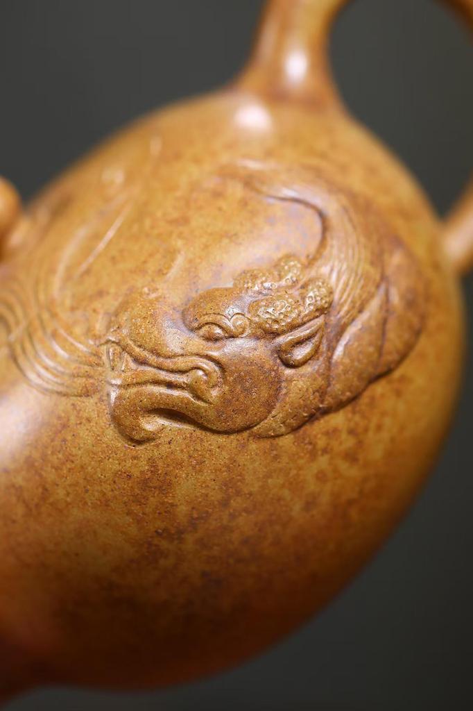 Auspicious Dragon Bone Gold Sand Yixing Zisha Teapot 340cc Large Capacity