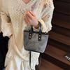 Ретро контрастная маленькая сумка женская 2025 лето новая портативная сумка-ведро простая текстура для поездок на работу универсальная сумка-мессенджер