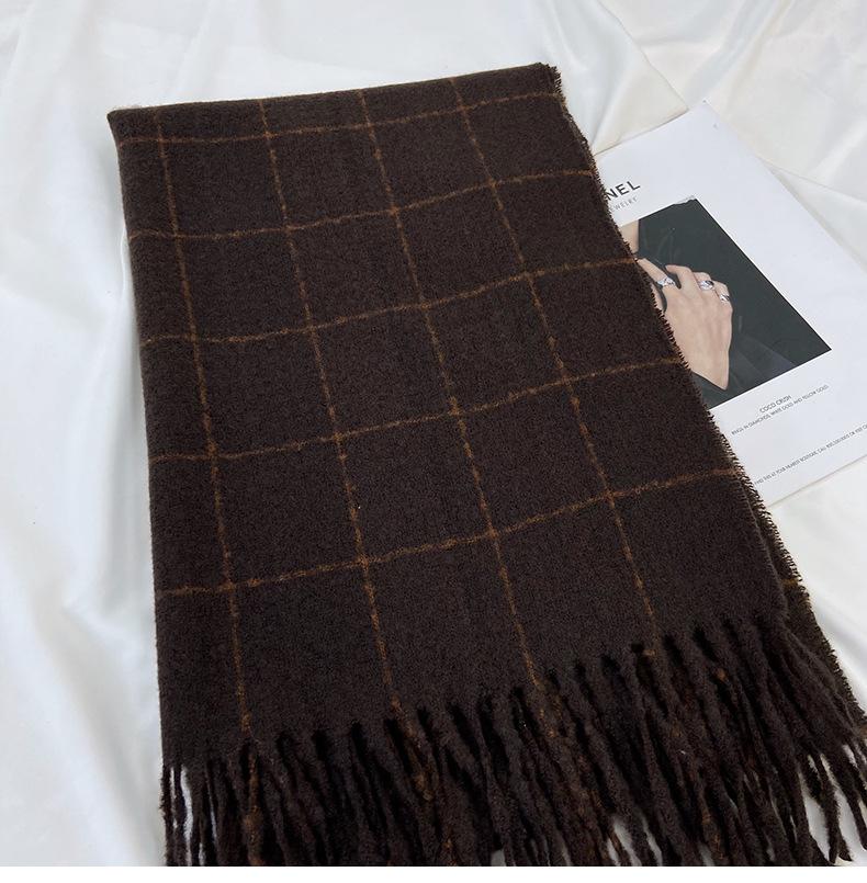 Cozy British Plaid Scarf with Tassels - Soft, Thick & Warm | Fashion Accessory for Fall/Winter
