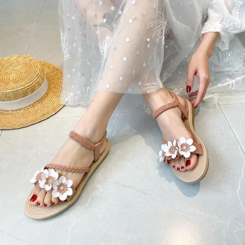 Летняя обувь 2024 года, модные женские сандалии с ремешком на щиколотке, с открытым носком, на плоской подошве, повседневные пляжные женские сандалии большого размера с эластичной резинкой