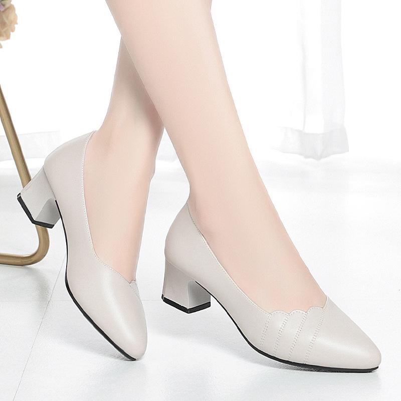 Fashion Work Mother Soft Sole Comfortable Mid-heel Single Shoes Women Thick Heel Middle-aged Non-slip Soft Leather Shoes Spring Autumn
