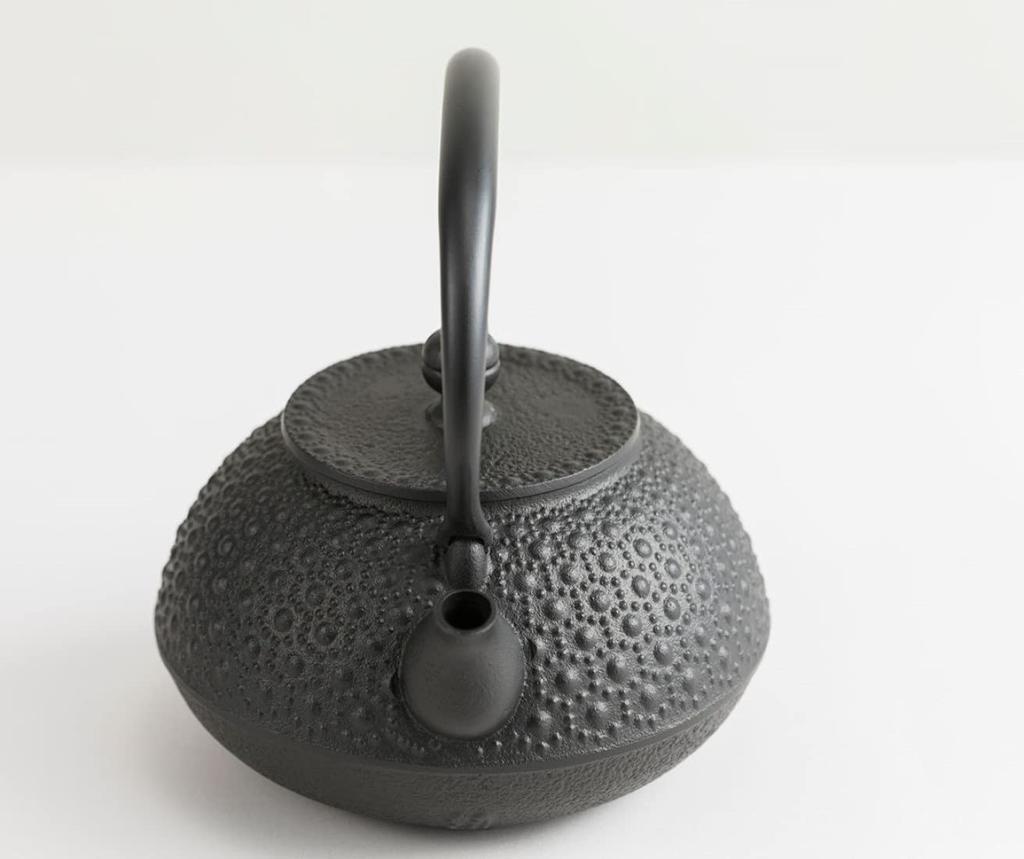 Iwachu Iron Kettle, 9-type, Flat Round Tortoise Shell Design, Black Finish (Kamayaki), 1.1L, for Direct Heat, Nanbu Ironware, 11702