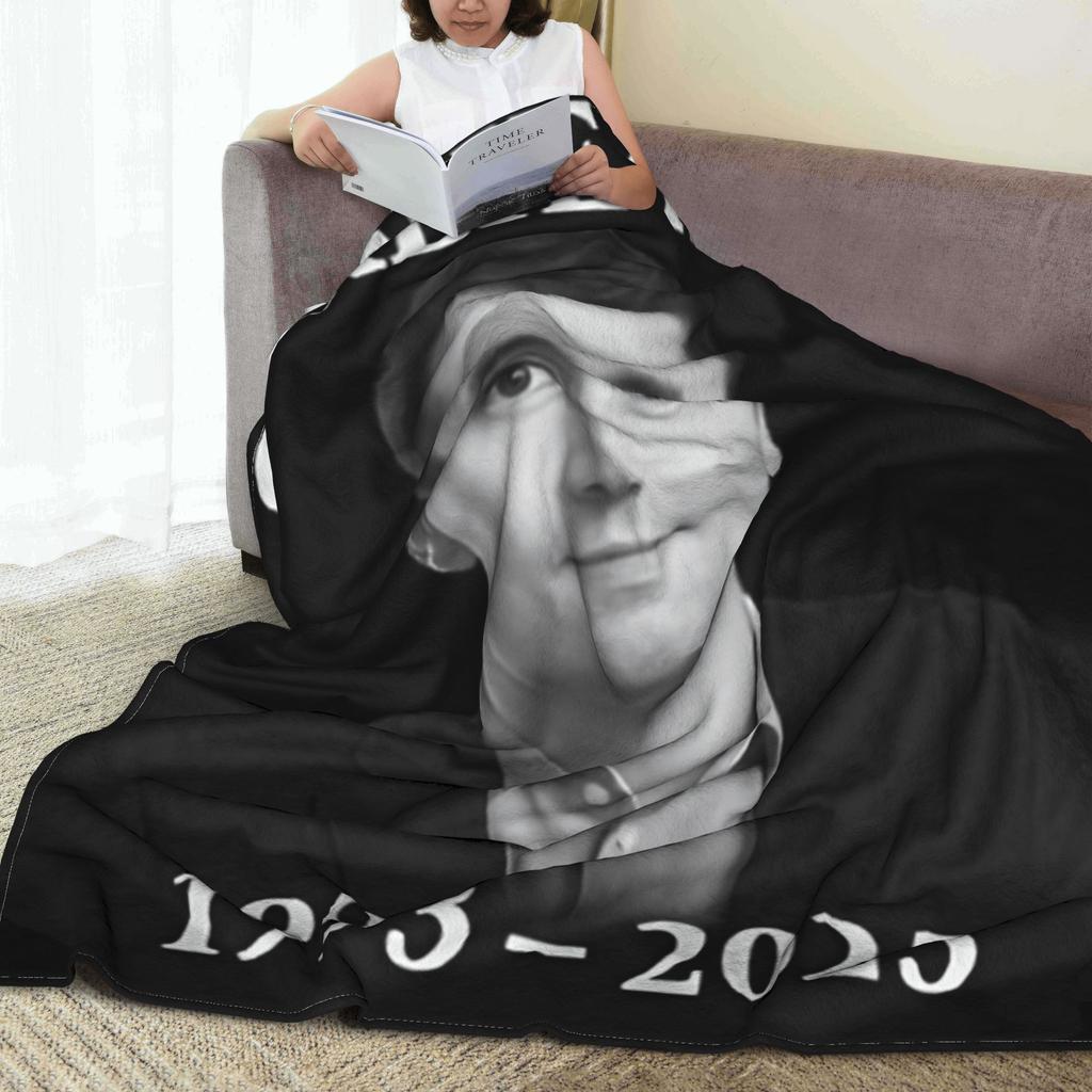 Charlie Kirk Shoot Blankets Super Warm Aesthetic Plush Throw Blanket For Students Home Decor Flannel Bedspread Bed Cover