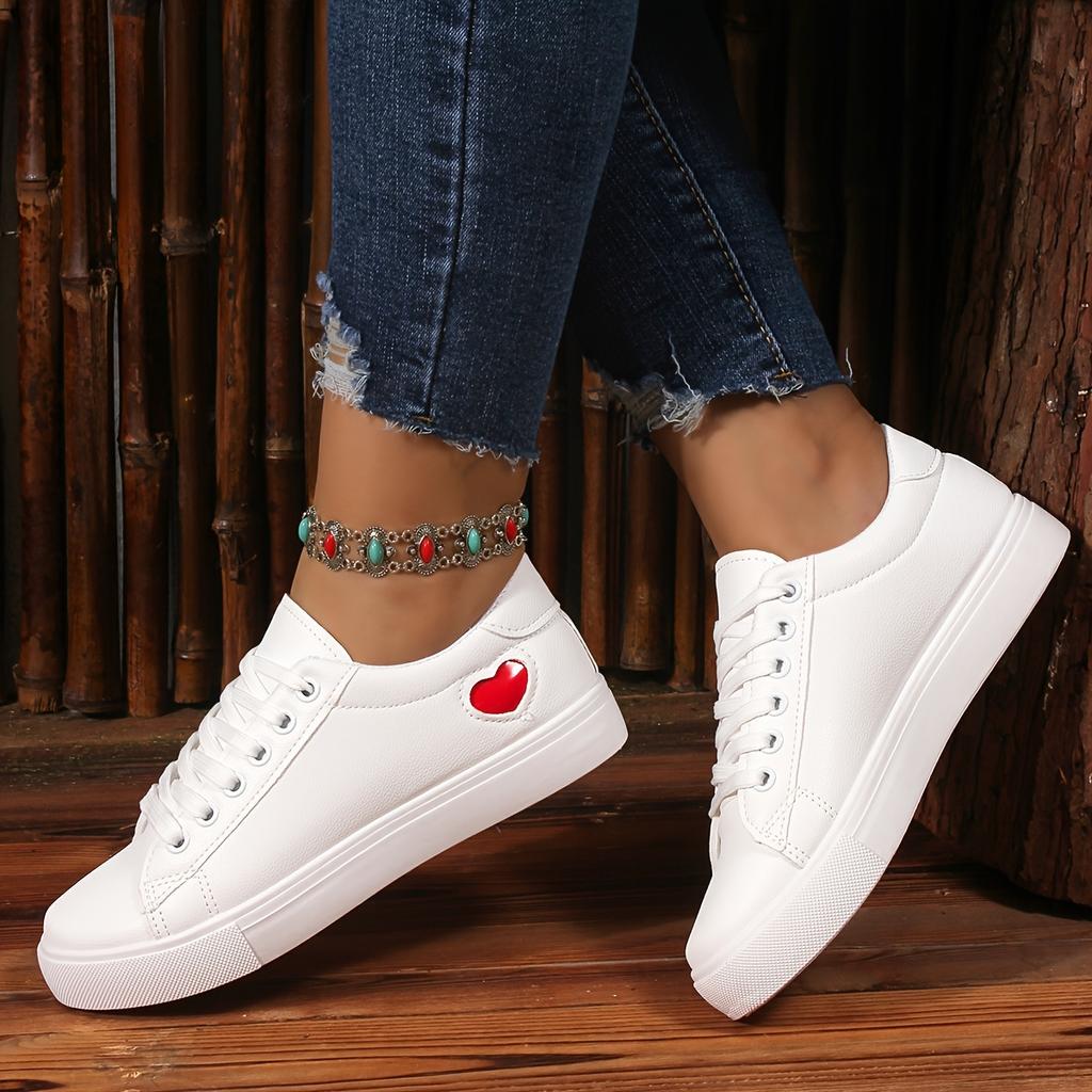Маленькие белые туфли женские 2025 новые мягкая подошва нескользящие для бега студенческие повседневные под все на плоской подошве базовые студенческие женские кеды