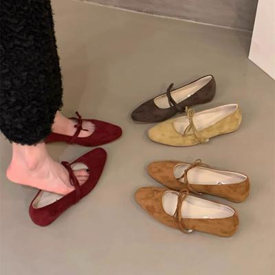 Внутреннее увеличение высоты Французские маленькие красные туфли Мэри Джейн женская обувь 2025 новая весна замшевые балетки вечерние туфли