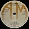 7-дюймовая пластинка L.T.D. - Back In Love AMS7319 A&M Records 1977 UK Соул/Фанк Б/У